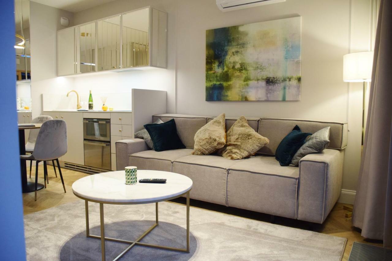 Mennica Residence Apartments By Renters Prestige Varsó Kültér fotó
